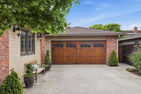 Photo of 210 Duck Court, Foster City, CA 94404 (MLS # ML82046195)
