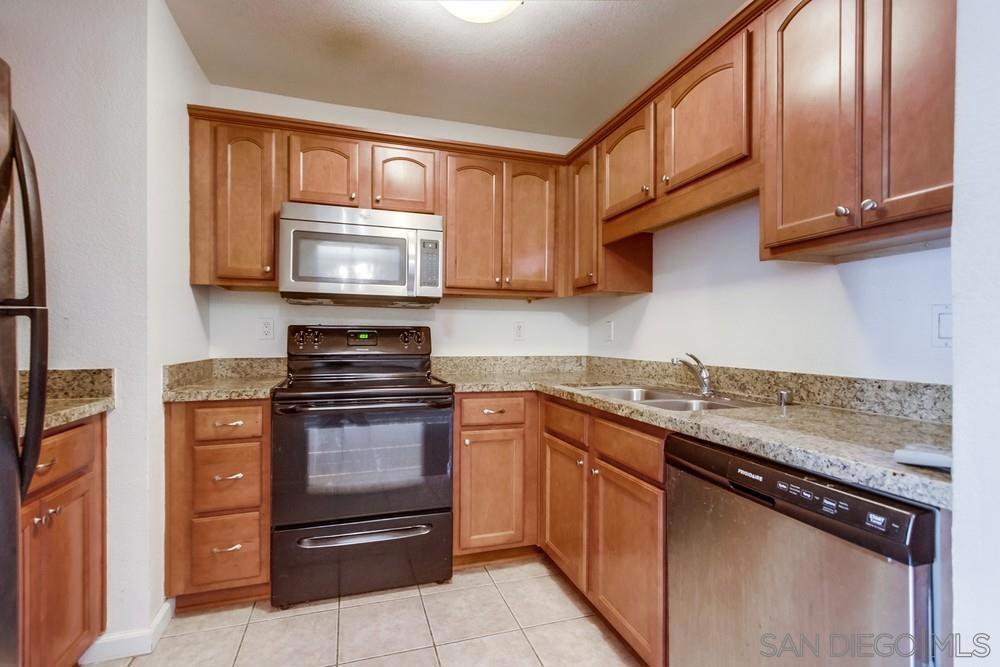 This 2 bedroom & 2 bathroom condo features stainless steel appliances, granite countertops in kitchen and bathrooms, Washer & Dryer combo in unit, and good size patio. The complex offers a recreation room, pool, spa, gym, bbq's, playground, tennis court, green areas and 2 parking spaces. In close proximity to Escondido High School, Del Norte Plaza shopping center, freeway 78 and Interstate 15.