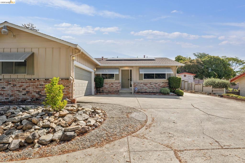 1112 Kelvin Rd