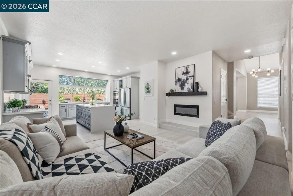 126 Blackstone Dr