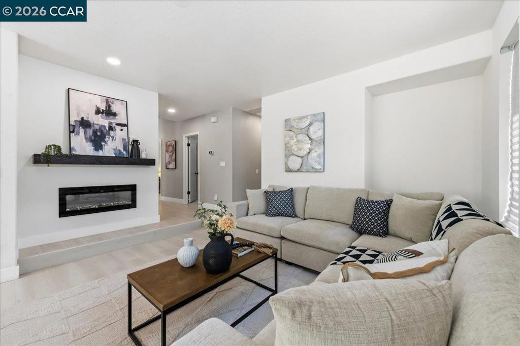 126 Blackstone Dr