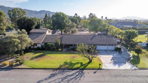 Photo of 587 Calle Sequoia, Thousand Oaks, CA 91360 (MLS # 226003966)