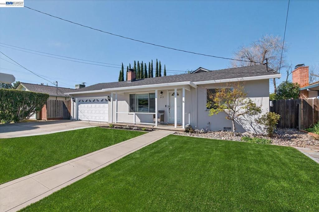 Photo of 843 843 Jensen St St, Livermore, CA 94550 (MLS # 41123969)