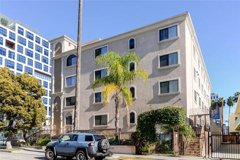 Photo of 1466 Tamarind Avenue #103, Los Angeles, CA 90028 (MLS # GD25273146)
