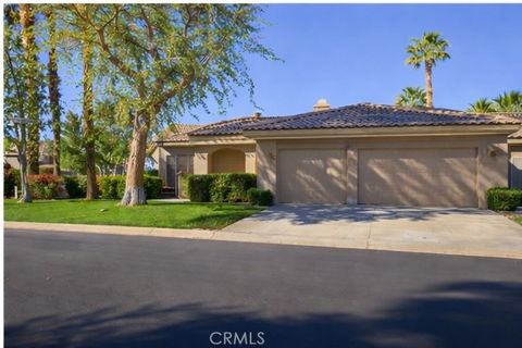 Photo of 47935 Via Opera, La Quinta, CA 92253 (MLS # OC26009724)