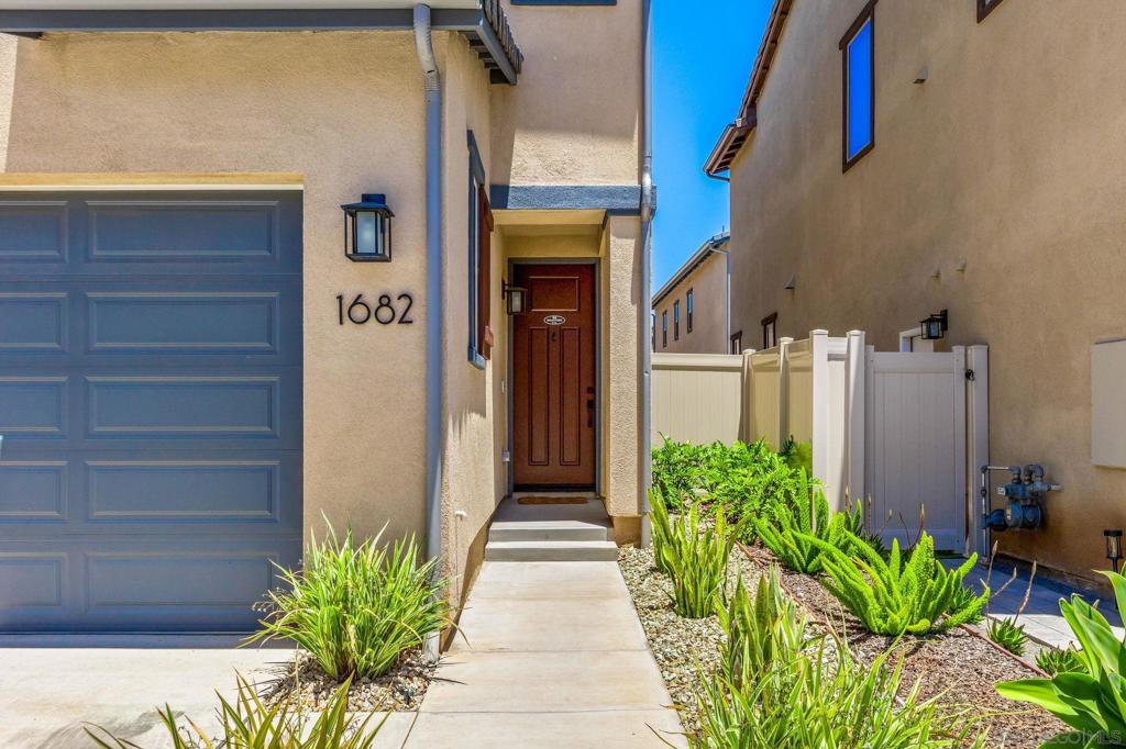 1682 Carol Lee Lane