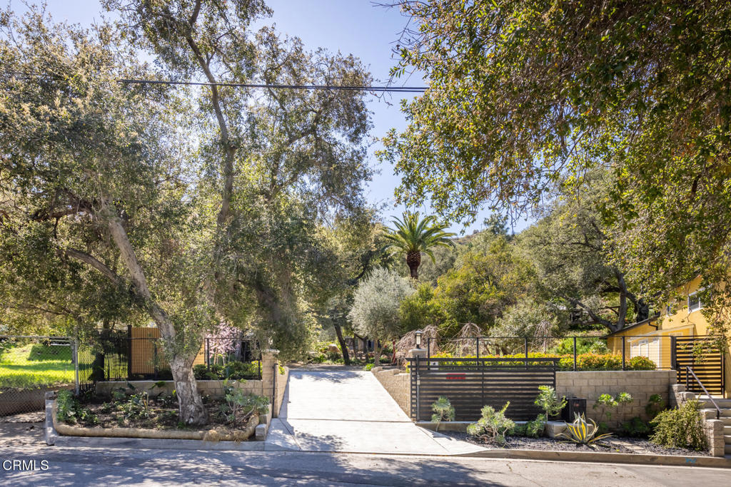 Properties 2 7572 Mcgroarty Terrace
