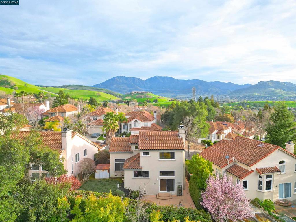 2152 2152 Bluerock Circle