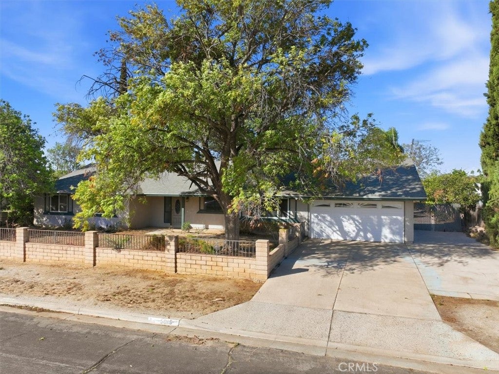 5845 Crown Drive