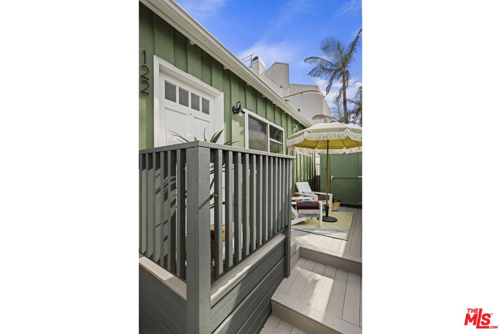 122 Thornton Place