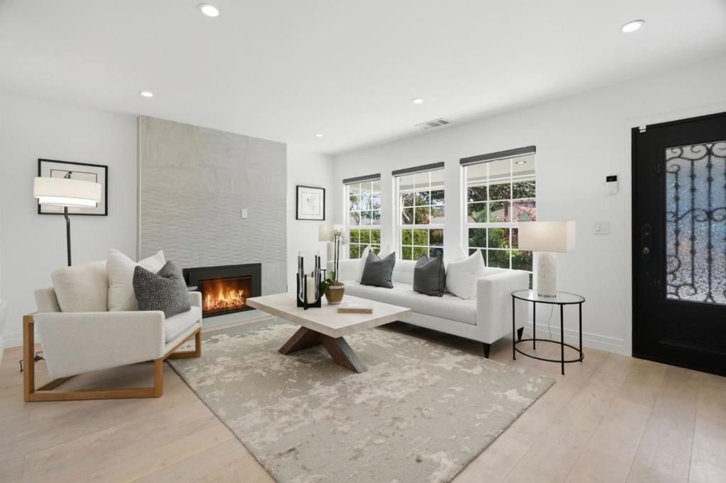 Photo of 280 Matadero Avenue, Palo Alto, CA 94306 (MLS # ML82040012)