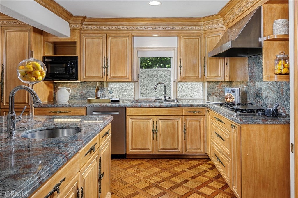 1753 Port Manleigh, Newport Beach CA 92660 - Photo 12
