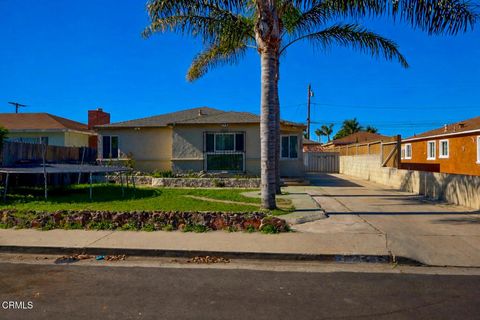 Photo of 1425 S E Street, Oxnard, CA 93033 (MLS # V1-34352)