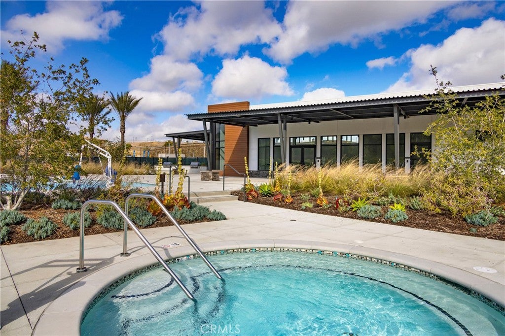 1648 Coral Sea Lane