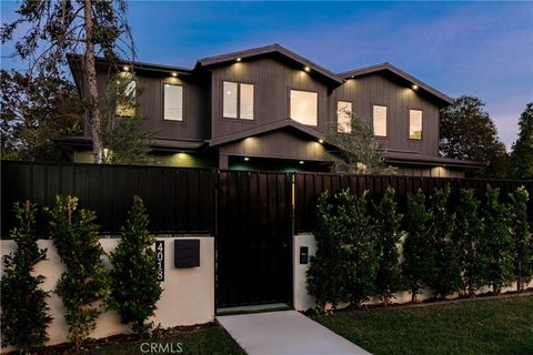 Photo of 4018 Coldwater Canyon Avenue, Studio City, CA 91604 (MLS # SR25274753)
