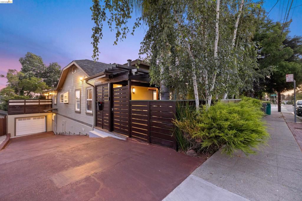 Photo of 4507 Tulip Ave AVE, Oakland, CA 94619 (MLS # 41137844)