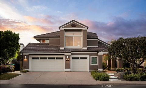 Photo of 28871 Walnut Grove Grv, Mission Viejo, CA 92692 (MLS # OC26066710)