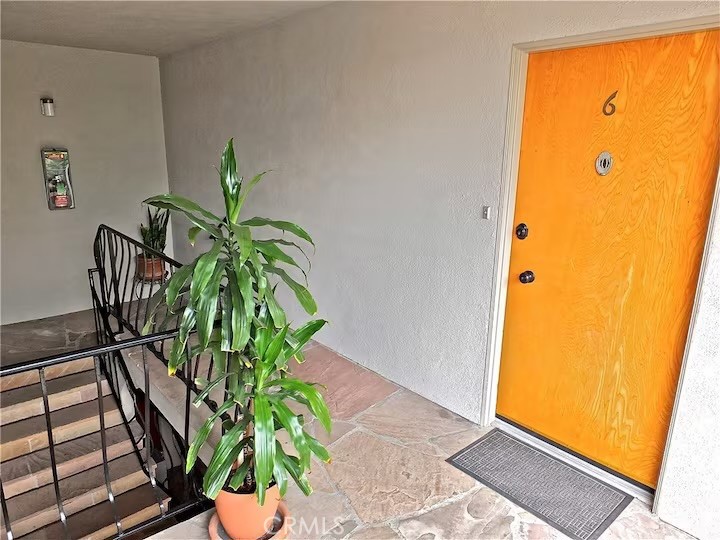 307 Cherry Avenue 6