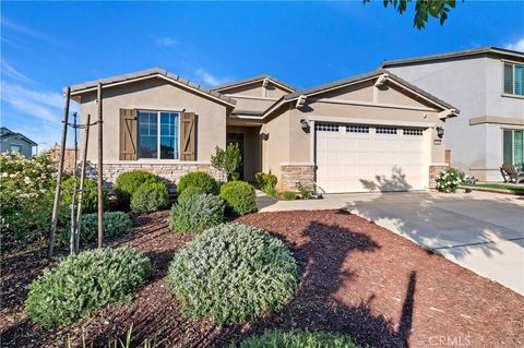 Photo of 30464 Astoria Lane, Murrieta, CA 92563 (MLS # SW26012702)