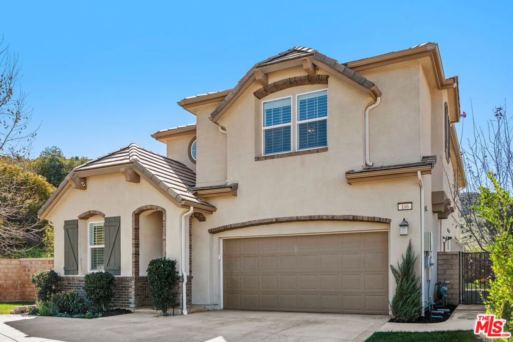 Photo of 106 Redwood Grove Court, Simi Valley, CA 93065 (MLS # 26670957)