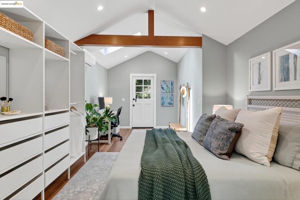 NORTHBRAE - Residential