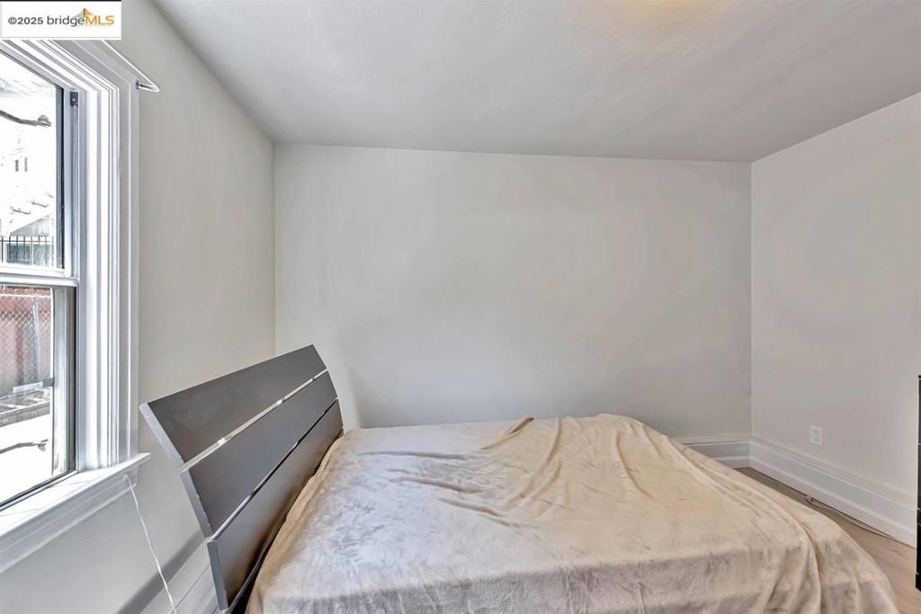 DOWNTOWN - Residential Lease