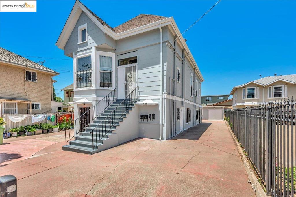 DOWNTOWN - Residential Lease