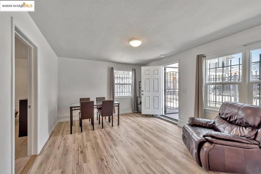 DOWNTOWN - Residential Lease