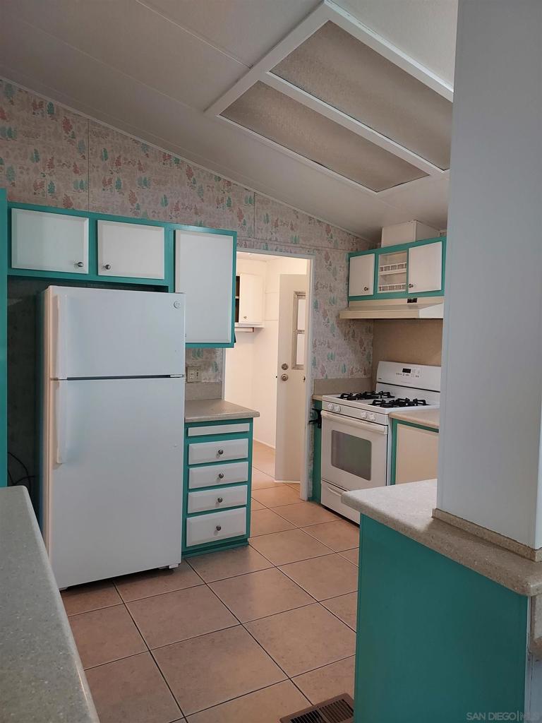 1930 W San Marcos Blvd 425