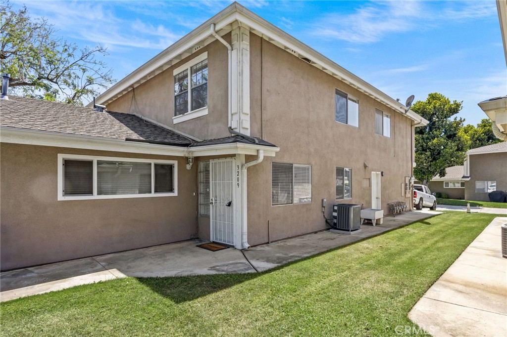 3209 N White Avenue