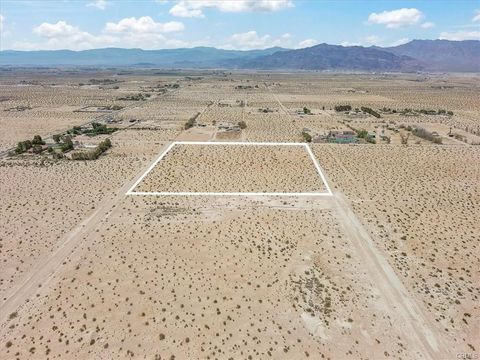 Photo of 45574 Mendocino Rd, Newberry Springs, CA 92365 (MLS # HD25192301) Photo of 45574 Mendocino Rd, Newberry Springs, CA 92365 (MLS # HD25192301)
