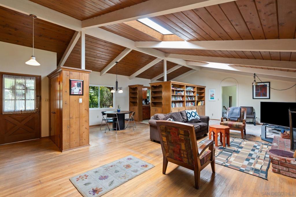 1515 San Dieguito Dr
