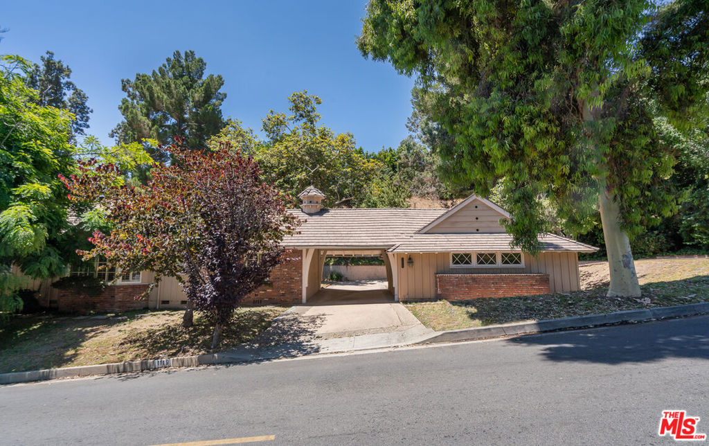 1119 Schuyler Road