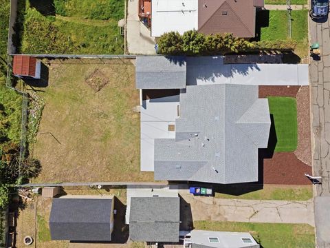 Photo of 5935 Schuyler St St, San Diego, CA 92139 (MLS # 260005119SD)