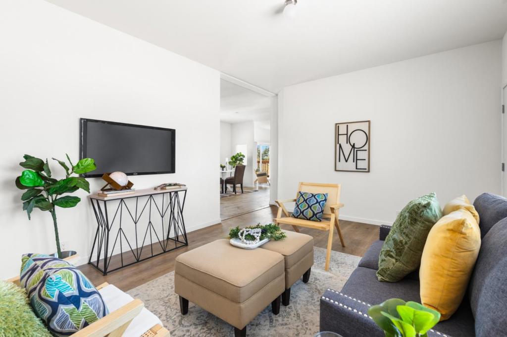 5570 De Sante Lane
