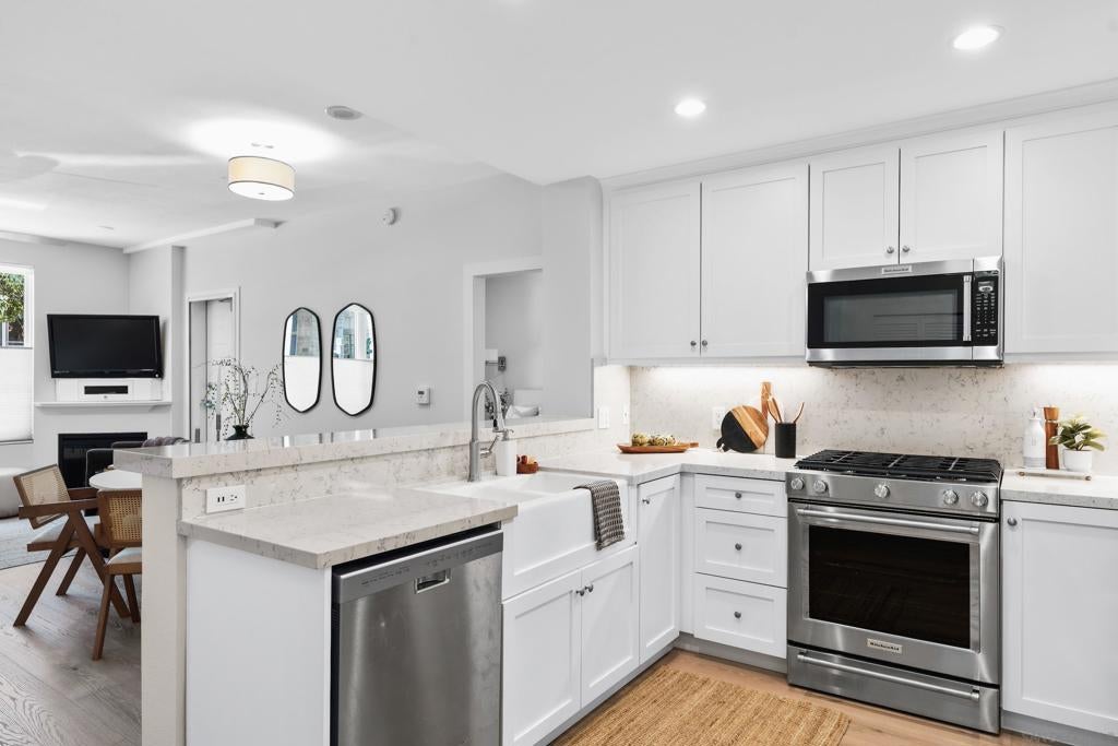 1580 Union St 101