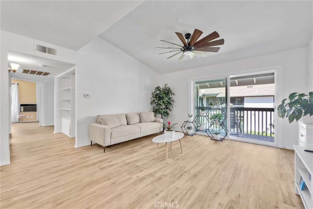 23276 Orange Avenue 8