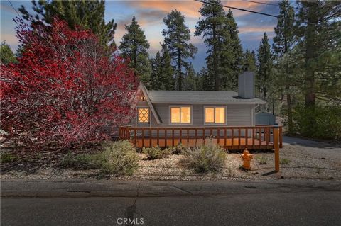 Photo of 1099 Canyon Rd, Fawnskin, CA 92333 (MLS # IG26093647)