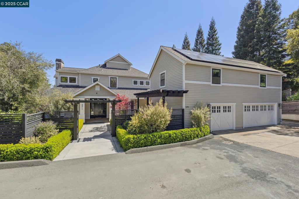 271 Lark Ln