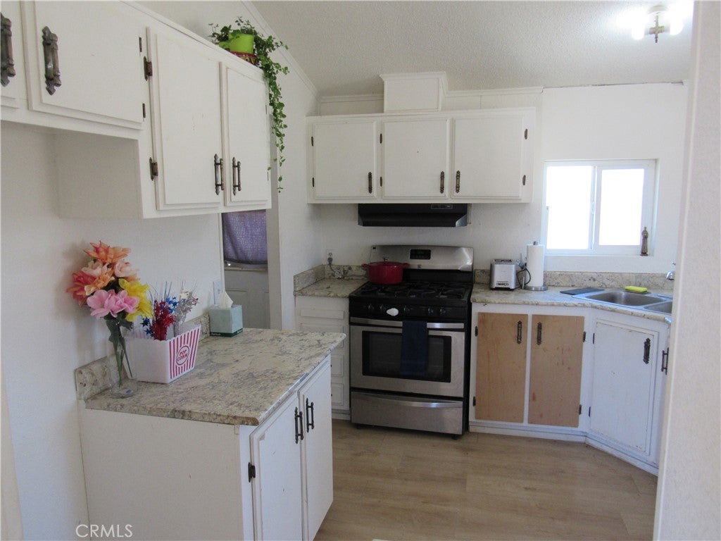 14555 Artesia Trail
