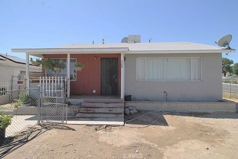 Photo of 1360 Nancy ST, Barstow, CA 92311 (MLS # HD26102373)