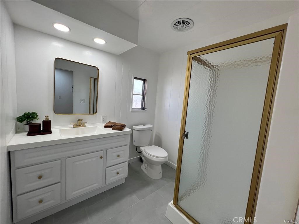 15621 Beach Boulevard 24