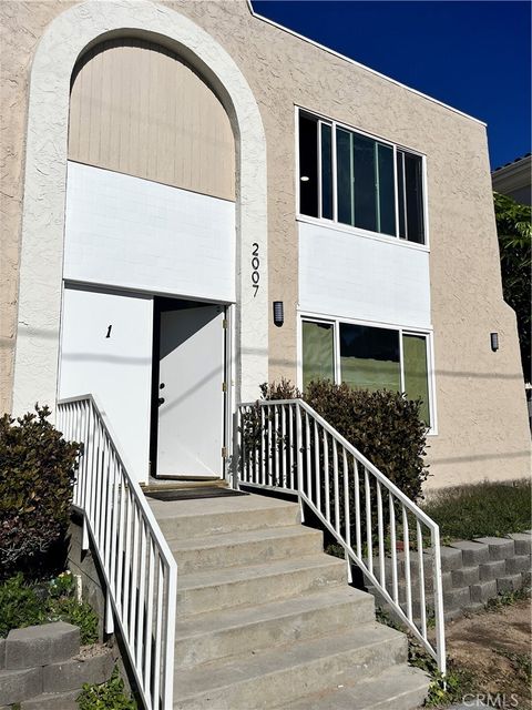 Photo of 2007 Huntington Ln #1, Redondo Beach, CA 90278 (MLS # PW26007797)