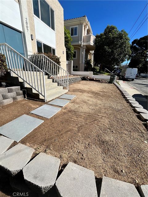 Photo of 2007 Huntington Ln #1, Redondo Beach, CA 90278 (MLS # PW26007797)