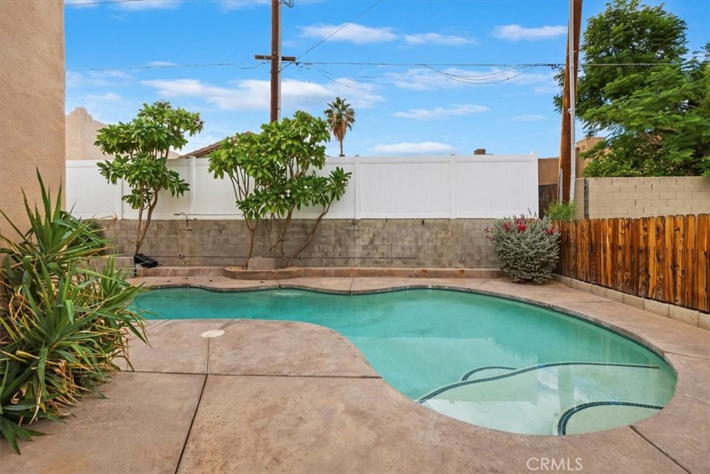 La Quinta Cove* - Residential