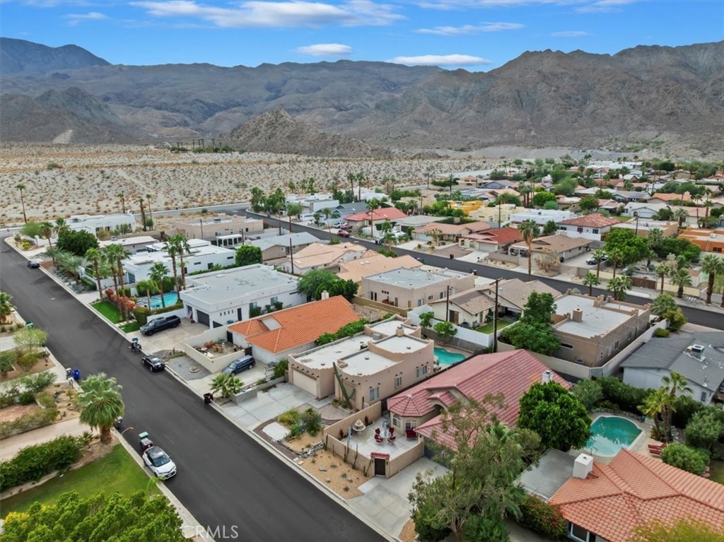 La Quinta Cove* - Residential