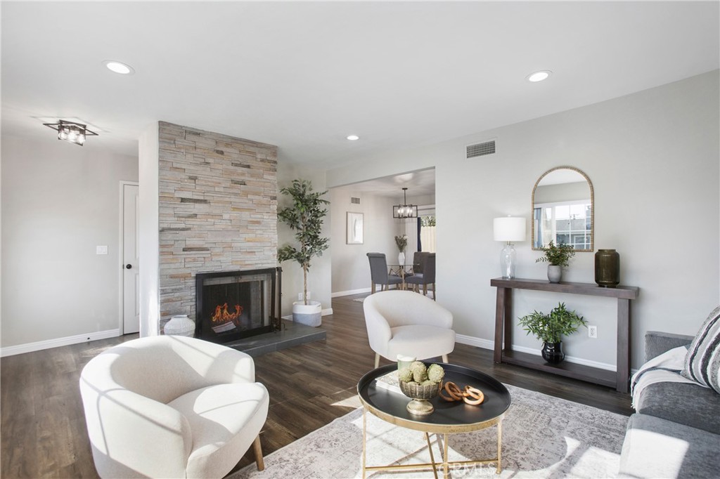 1029 W Sycamore Avenue