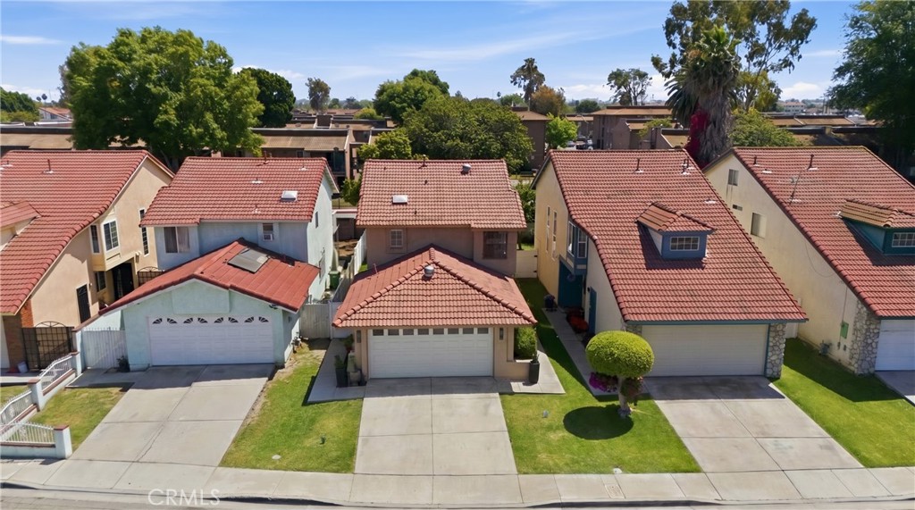 700 W Almond Street