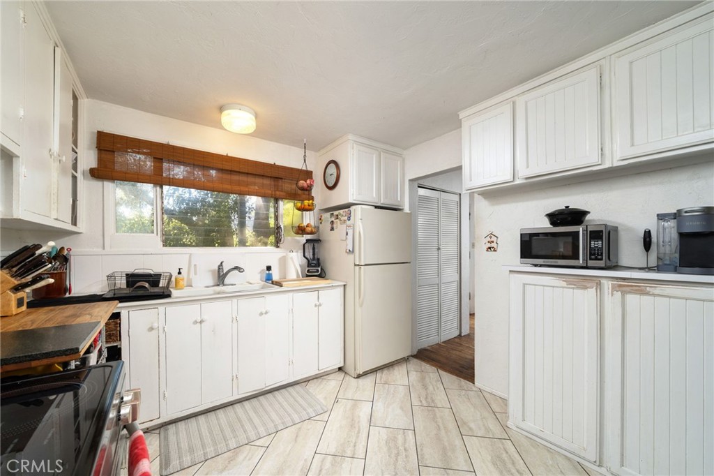 2800 N Mountain Avenue