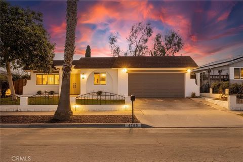 Photo of 4795 Claire Drive, Oceanside, CA 92057 (MLS # SW26053834)